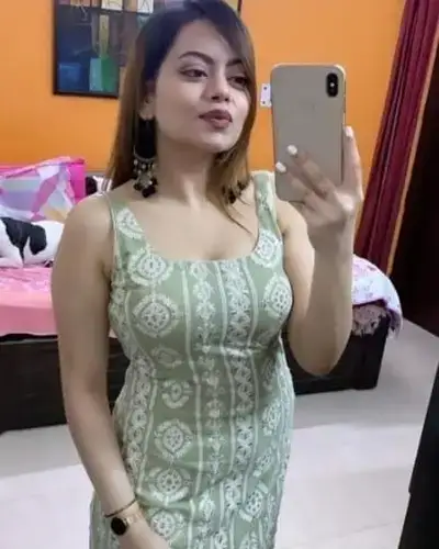 Call Girl in Chintpurni